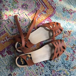 Swedish Hasbeens Lacy Platform Size 40